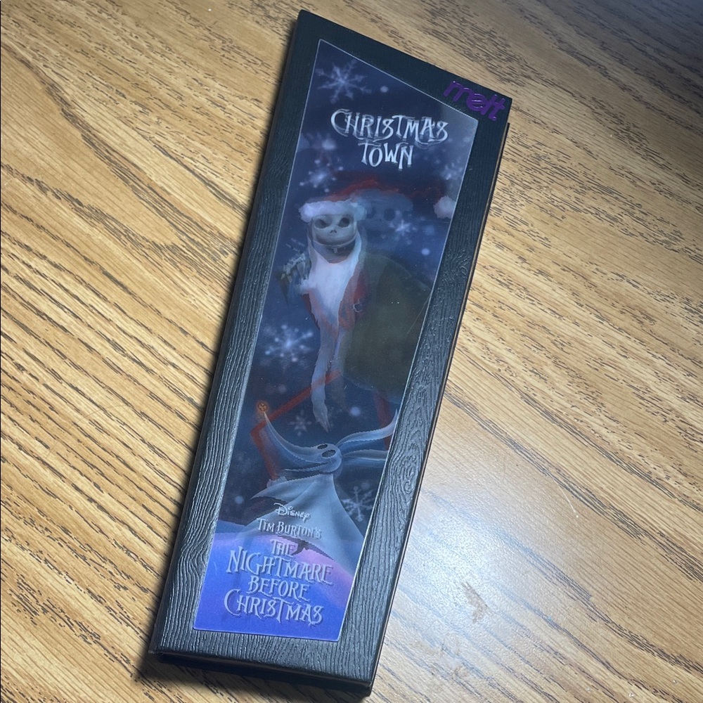 Melt Christmas town eyeshadow palette